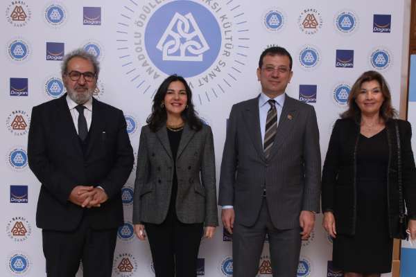 Anadolu Ödülleri’nden ustalara selam, gençlere yeni alan