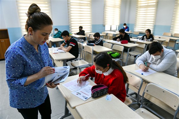 Ankara Büyükşehir Belediyesi LGS sınavında da öğrencilerin yanında