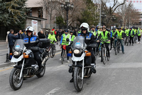 Ankara'da “Epilepsililer İçin Pedal Çevir” etkinliği düzenlendi