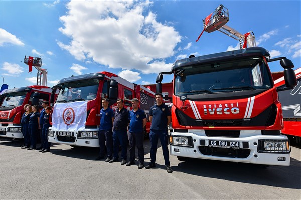 Ankara İtfaiyesi araç filosunu güçlendiriyor