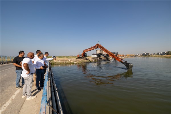 AOSB Deresi’nde temizlik çalışmaları sürüyor
