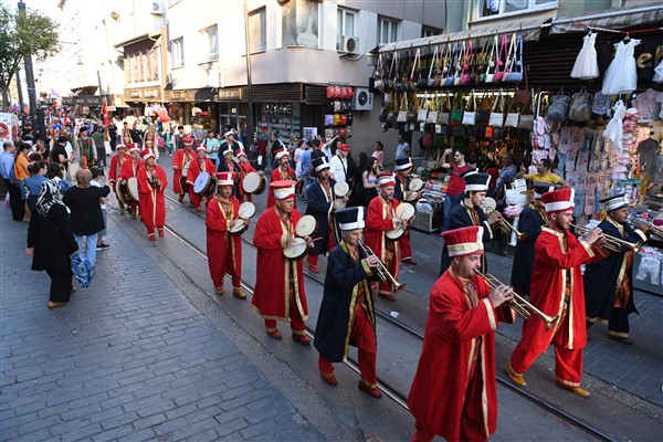 Ata sporları kortej yürüyüşle başladı