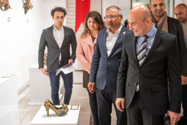Atıklar sanat eserine dönüştü