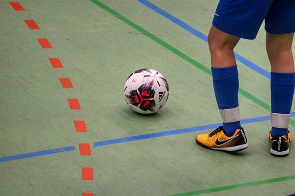 B1 Erkek Futbol Takımı, Fransa'ya mağlup oldu