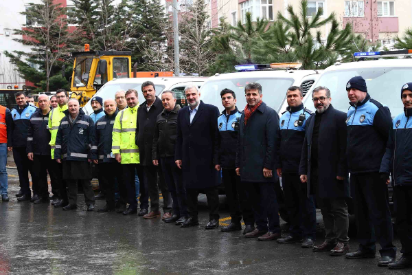 Bağcılar Belediyesi Karla Mücadele Timi sahada