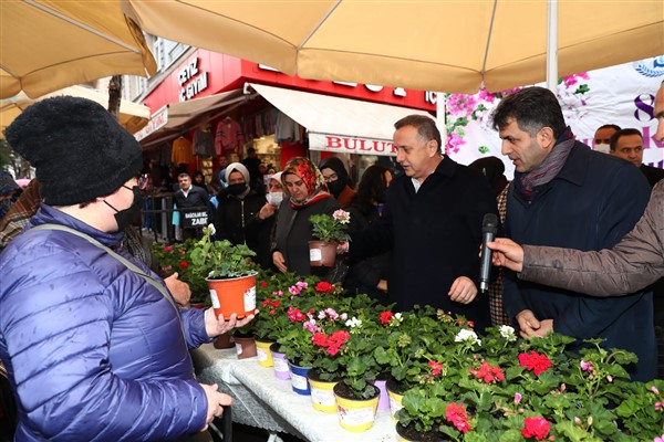 Bağcılar’da 4 dilde “Savaşa Dur De” çağrısı
