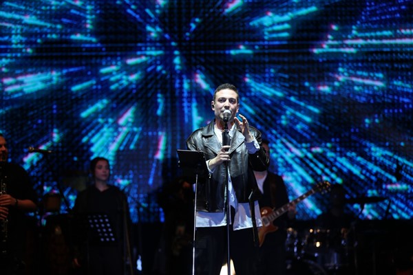 Bağcılar’da gençler, 19 Mayıs coşkusunu Oğuzhan Koç’la yaşadı