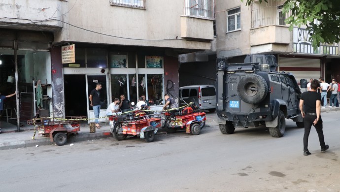 Bağlar’da iki grup arasında çatışma