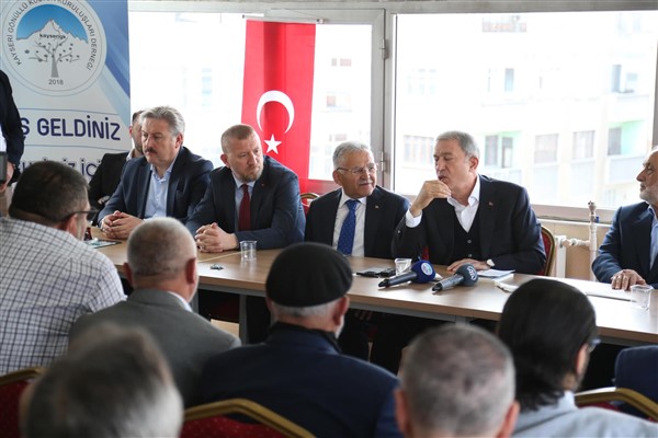 Bakan Akar ve Başkan Büyükkılıç’tan STK’lara bayram ziyareti