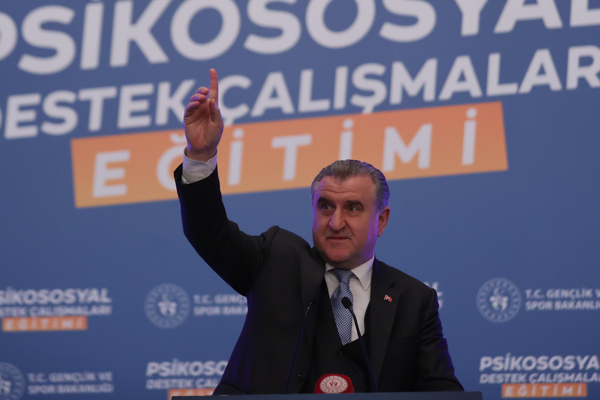 Bakan Bak’tan Paris 2024 Kotası alan Eda Tuğsuz için tebrik mesajı