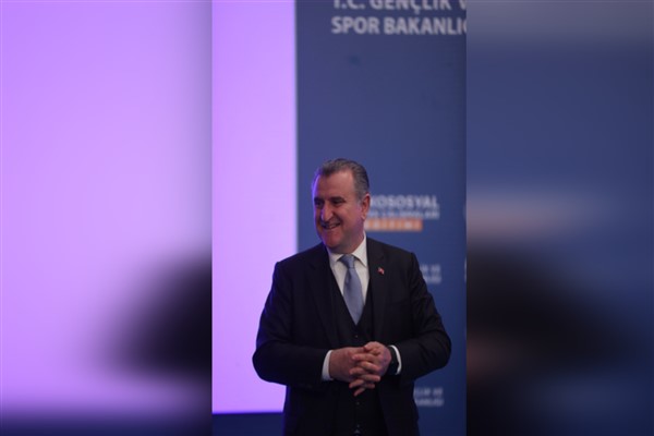 Bakan Bak’tan Paris 2024 kotası alan Murat Oğuz için tebrik mesajı