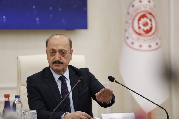 Bakan Bilgin: “Türkiye Cumhuriyeti sosyal devlet anlayışıyla işçilerinin yanında”