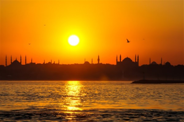 Bakan Ersoy, Suudi Arabistan’da Turizmin Gücü: Köprüler Kurmak paneline katıldı