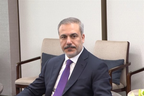 Bakan Fidan, Dünya Ahıska Türkleri Birliği Genel Başkanı Kassanov'u kabul etti