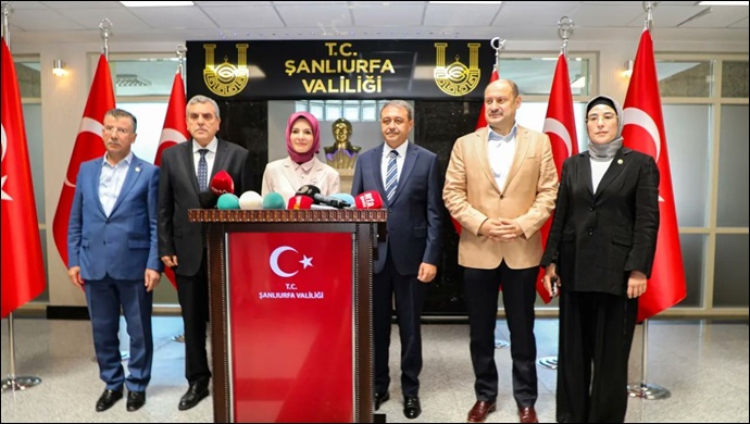 Bakan Göktaş, Şanlıurfa Valiliği'ni ve Büyükşehir Belediyesi'ni ziyaret etti