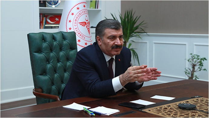Bakan Koca'dan 'Doktorlar saygıyı hak ediyor' paylaşımı