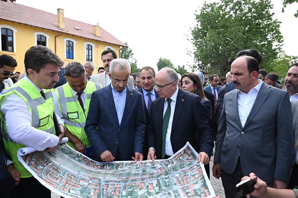 Bakan Uraloğlu, KonyaRay Banliyö Hattı’nda incelemelerde bulundu