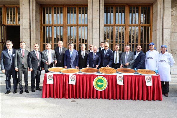 Bakan Varank: 