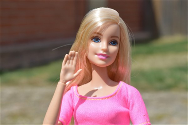 Barbie, çocuklarda fiziksel ve ruhsal sorunlara neden oluyor