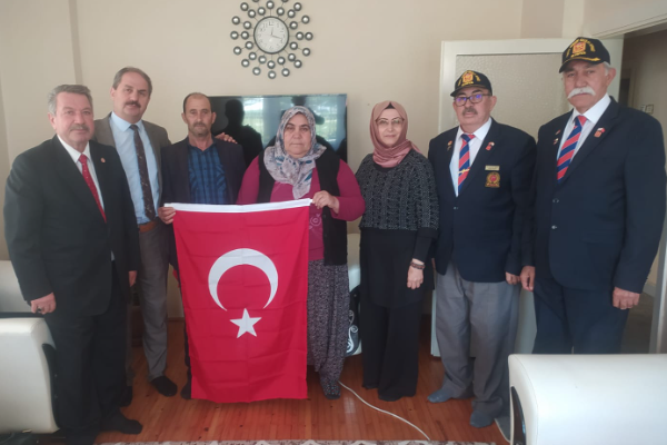  Başkan Altay: 31 ilçedeki şehit ve gazi ailelerimizin evlerine misafir oluyoruz