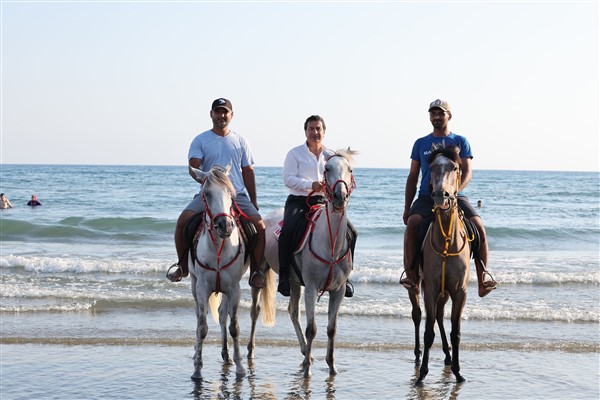 Başkan Aras, Patara Plajı’nda 