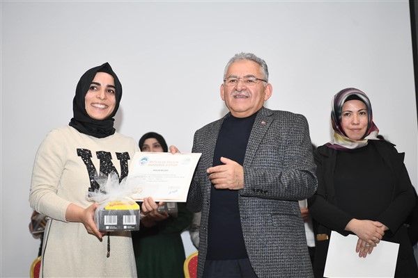 Başkan Büyükkılıç, 7. Evlilik Akademisi Sertifika Töreni’ne katıldı