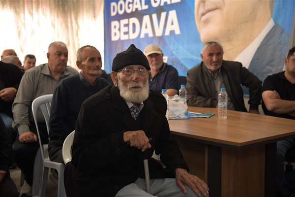 Başkan Büyükkılıç, 97 yaşındaki Yazaroğlu’nun  talebini yerine getirdi