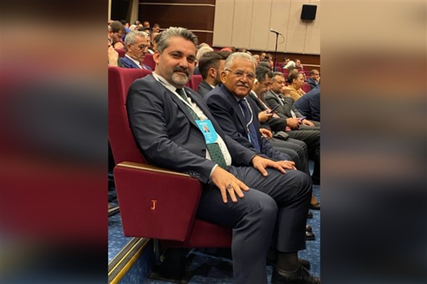 Başkan Büyükkılıç, AK Parti Genişletilmiş İl Başkanları Toplantısı'na katıldı