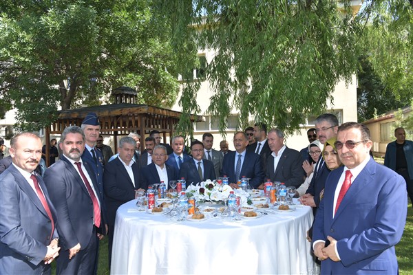 Başkan Büyükkılıç, bayramlaşma programlarına katıldı