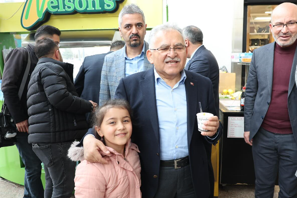 Başkan Büyükkılıç: ''Halkın hizmetkarı olmaya devam ediyoruz''