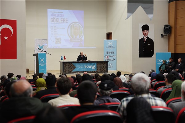 Başkan Büyükkılıç, ‘Köklerden Göklere’ konferansına katıldı