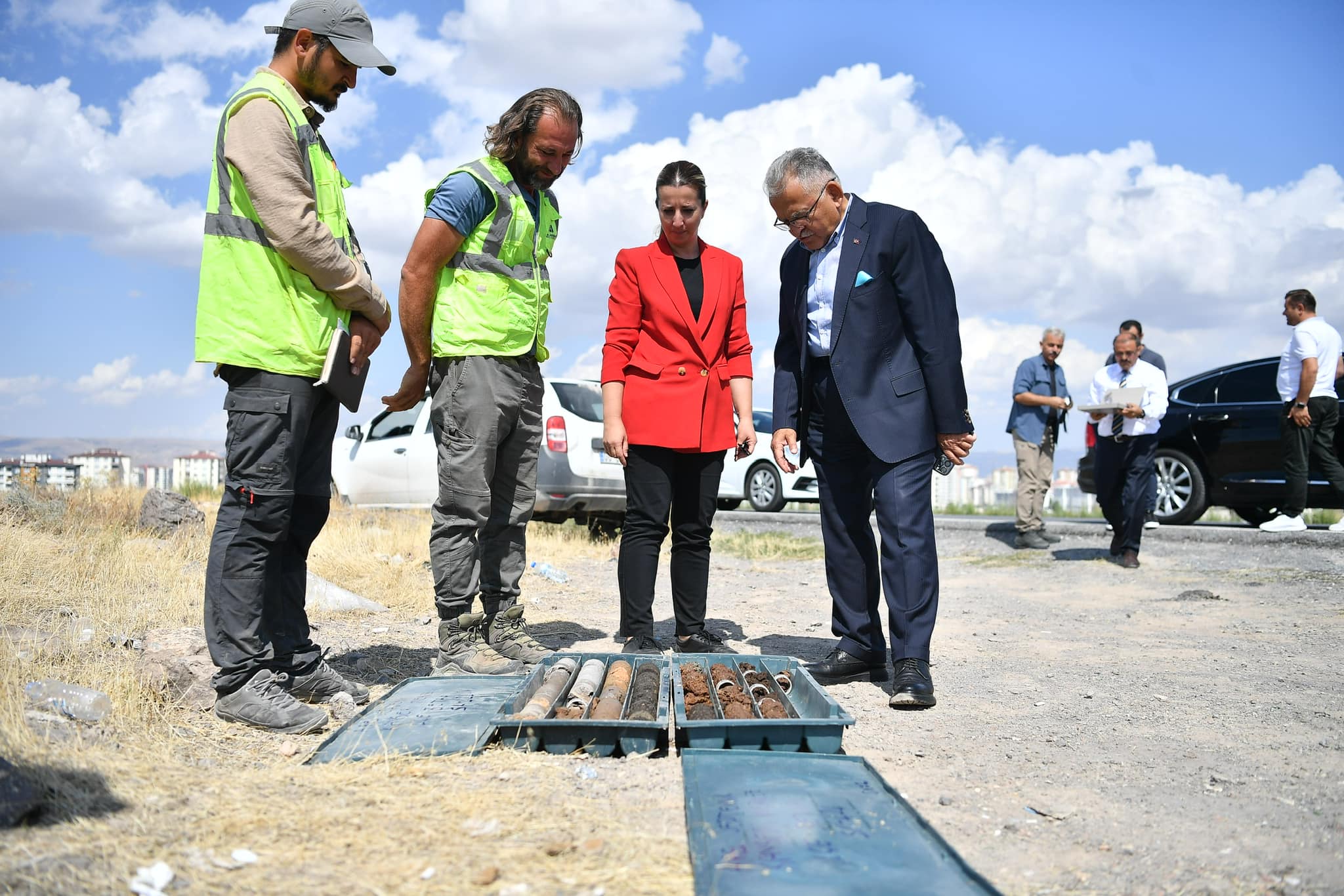 Başkan Büyükkılıç, mikrobölgeleme çalışmalarını yerinde inceledi