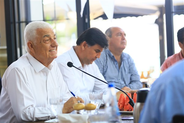 Başkan Gürün, Fethiye muhtarlarıyla bir araya geldi