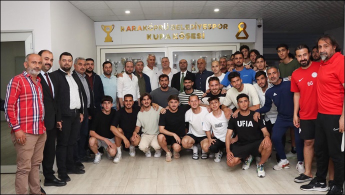 Başkan Nihat Çiftçi Karaköprü Belediyespor’u Ziyaret Etti