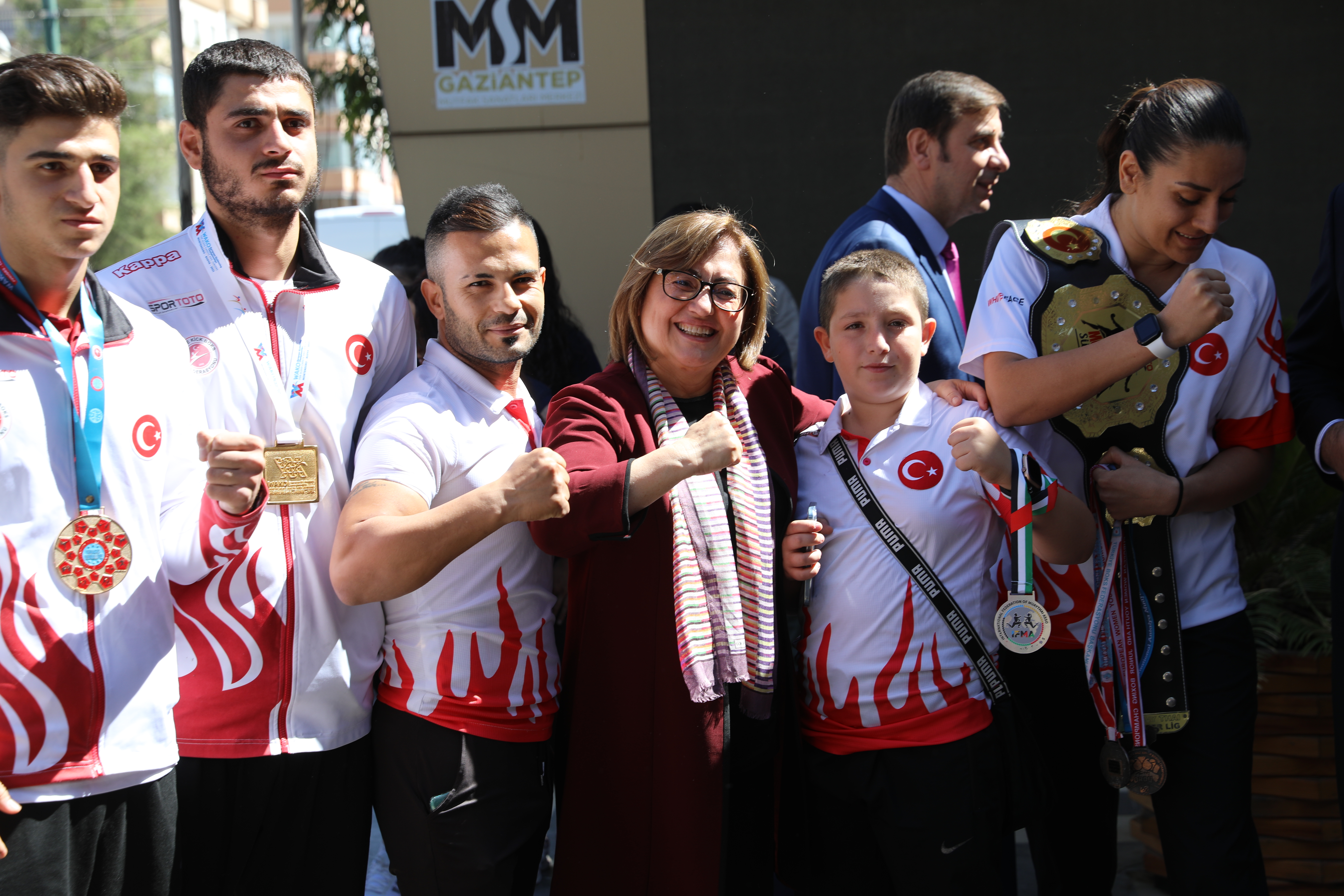 Başkan Şahin, şehrin şampiyonlarıyla buluştu