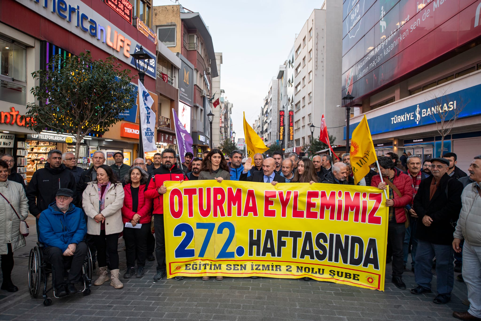 Başkan Soyer: ''Asla yalnız değilsiniz''