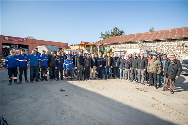 Başkan Soyer, Erzin Belediye Başkanı Elmasoğlu’nu ziyaret etti