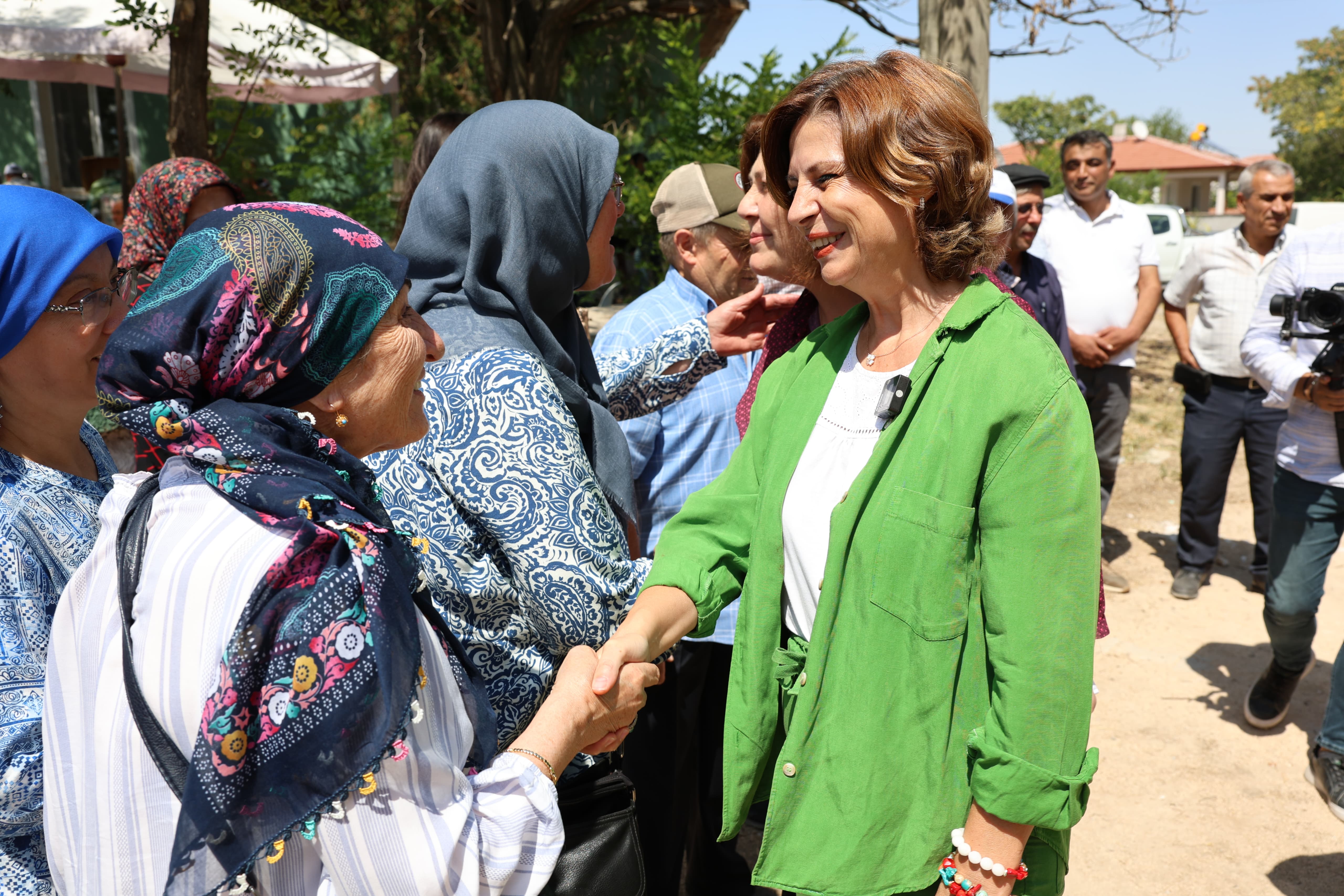 Başkan Ünlüce, Çifteler'de kadınlarla buluştu