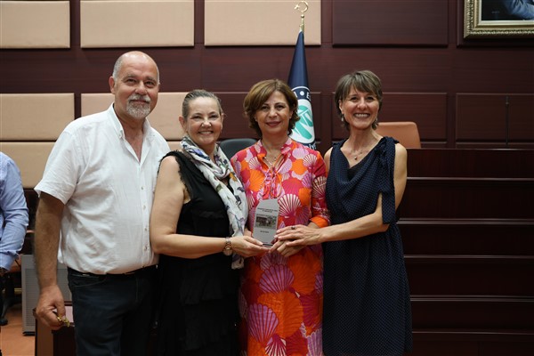 Başkan Ünlüce, lise arkadaşlarını ağırladı 