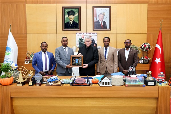 Başkan Yüce, Somali’nin başkenti Mogadişu’dan gelen heyeti ağırladı