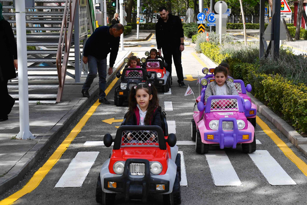 Başkentli miniklere trafik eğitimi
