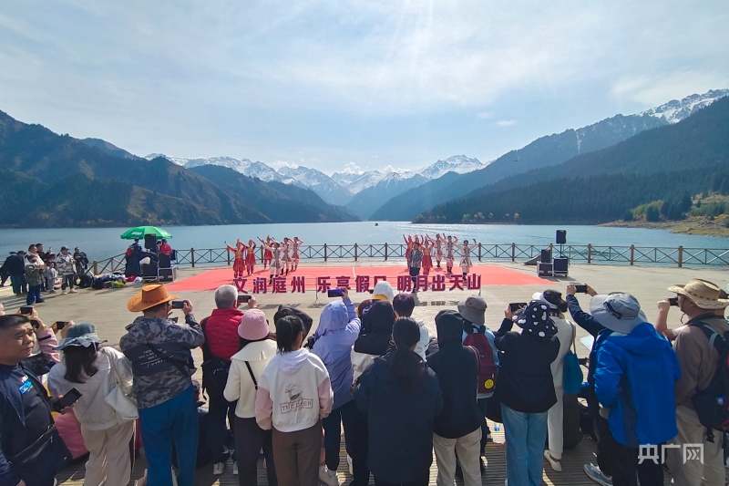 Bayram tatilinde Xinjiang'ın turizm sektörü tepeye çıktı