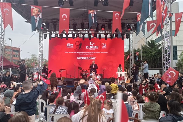 Bayrampaşa'da 23 Nisan Çocuk Şenlikleri 