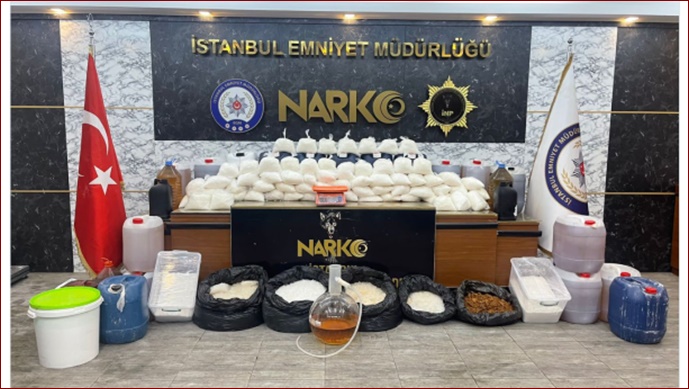 Beykoz'da 654 kilogram kristal ve sıvı metamfetamin ele geçirildi