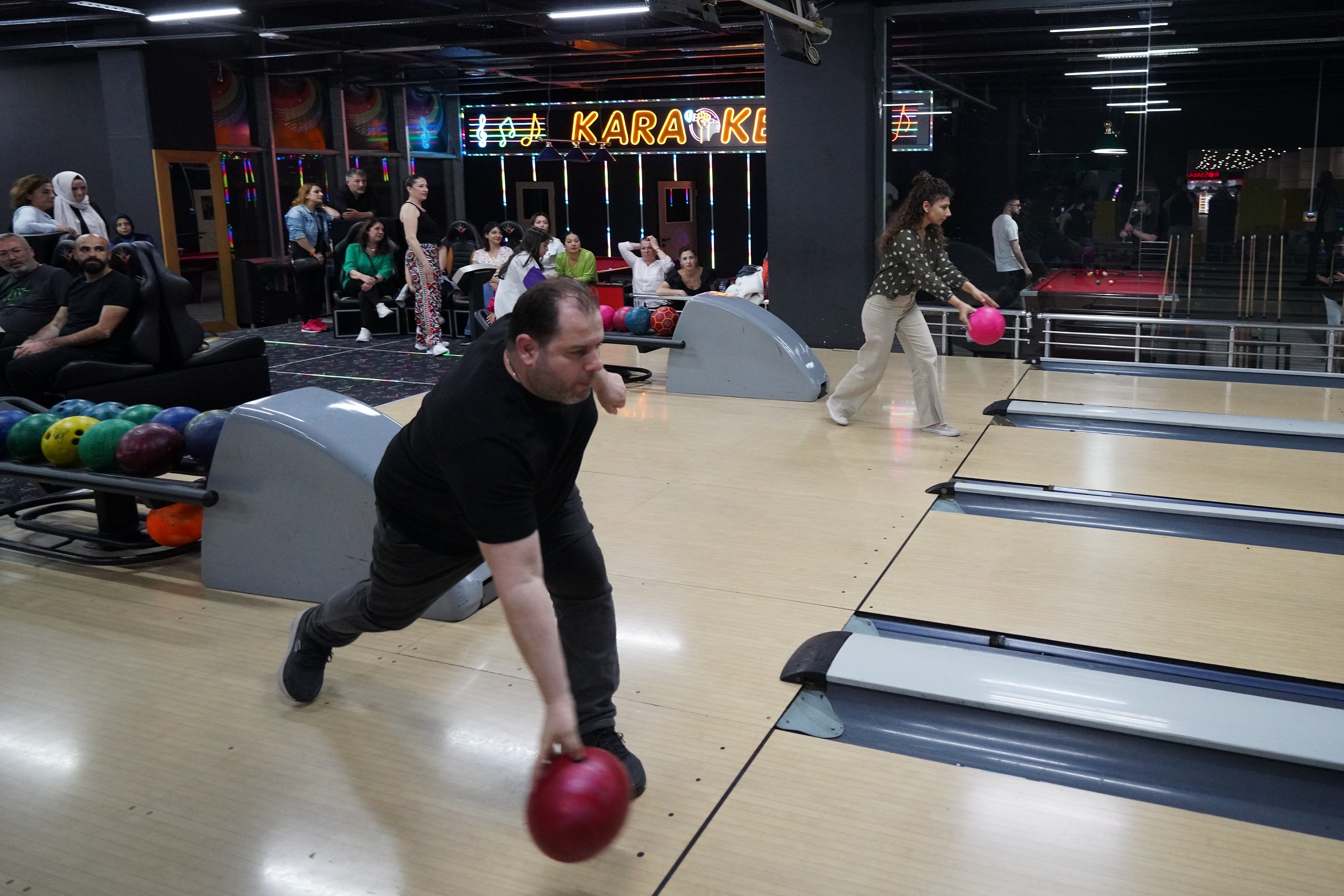 Beylikdüzü'nde ''Ödüllü Bowling Turnuvası'' sona erdi