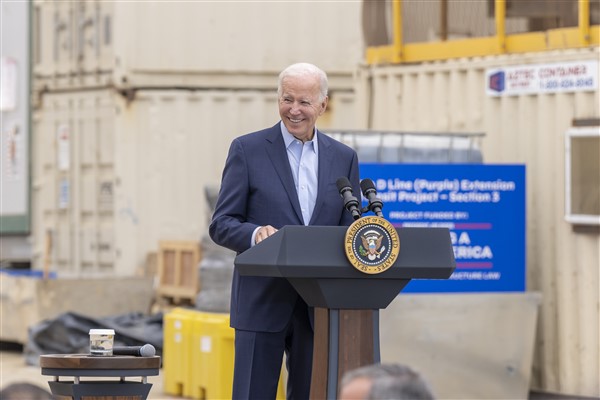 Biden: “Tüm işçilere adil ücret ödenmesini sağlamaya kararlıyım”
