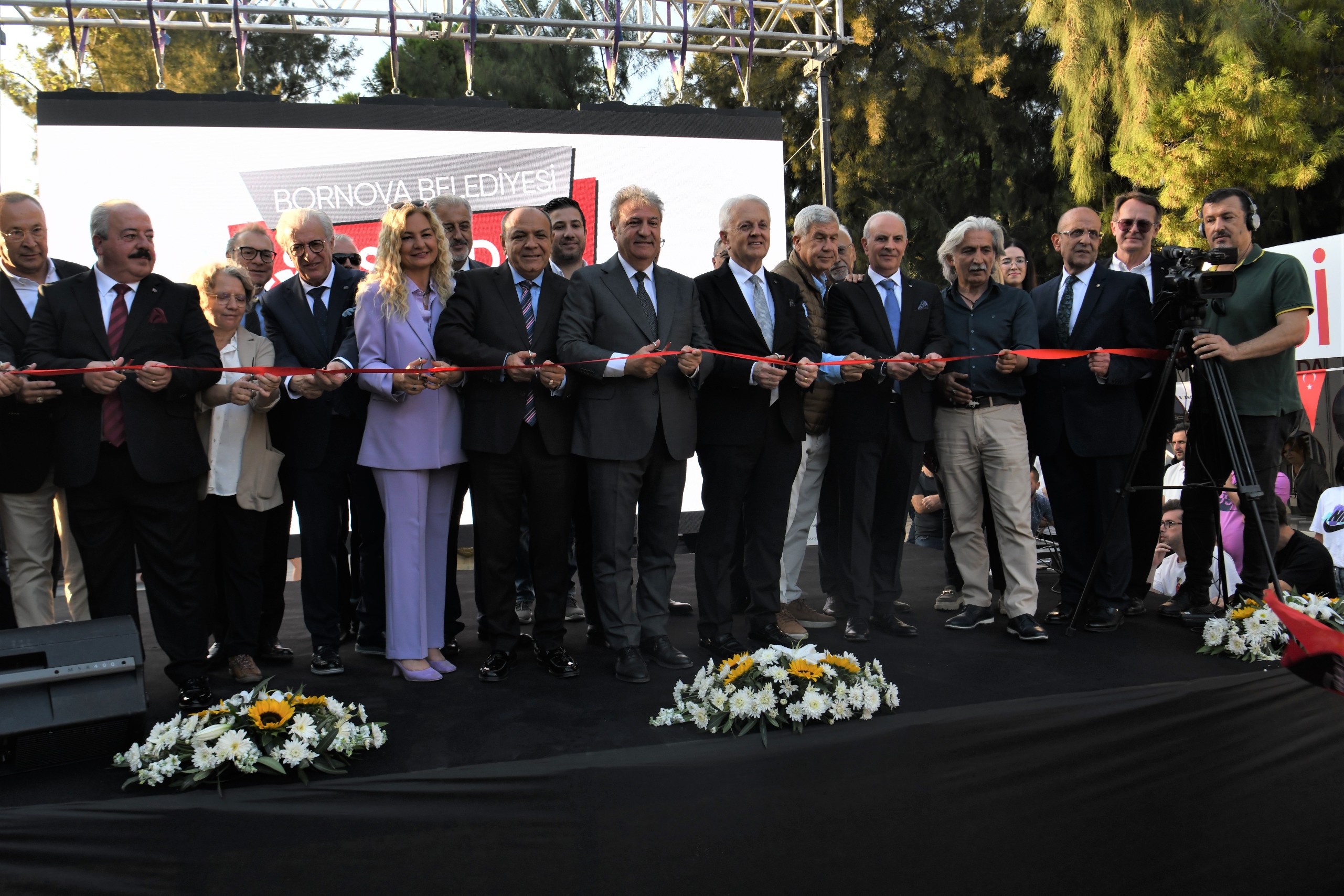 Bornova Belediyesi İstihdam Fuarı açıldı