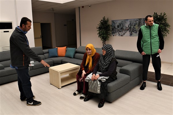 Bornova’dan depremzedelere psikolojik destek