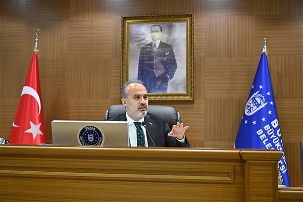 Bursa Büyükşehir Belediyesi’nin önceliği ulaşım 