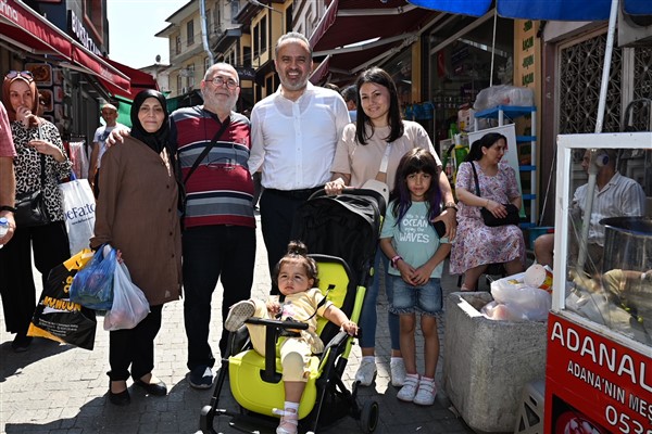 Bursa Büyükşehir, Destek Çekleri ile 30 bin çocuğu sevindirdi